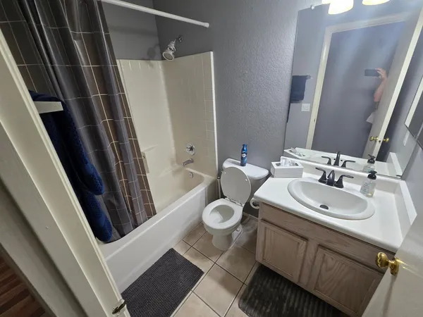 $2,150 | 22430 North 21st Street, Phoenix, AZ 85024