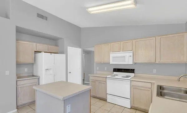 $2,150 | 22430 North 21st Street, Phoenix, AZ 85024