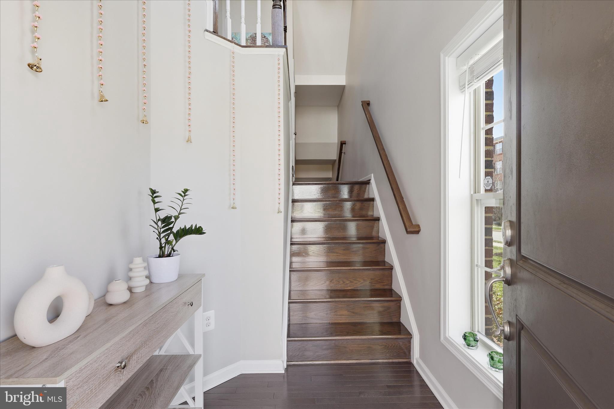 23488 Logans Ridge Terrace Ashburn, VA 20148 - Photo 6 of 59