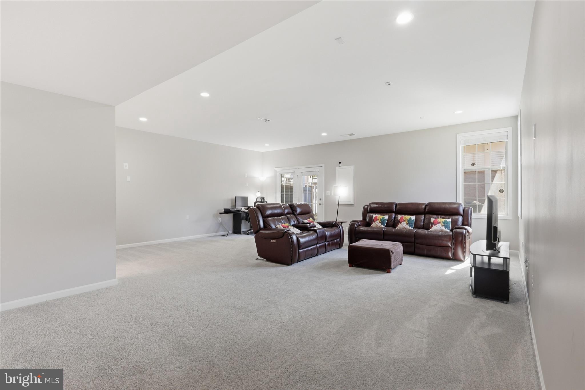 23488 Logans Ridge Terrace Ashburn, VA 20148 - Photo 7 of 59