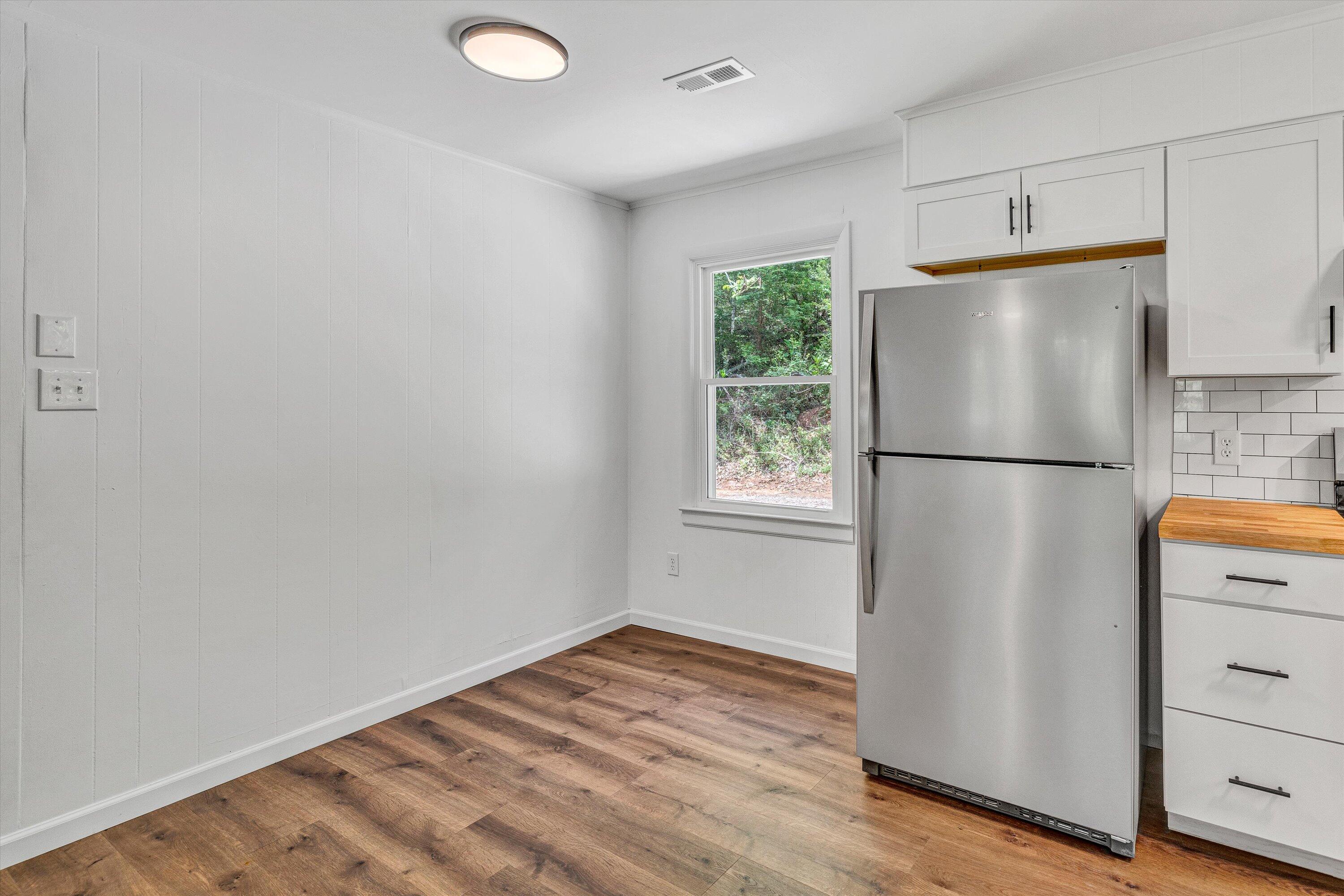 160 Primrose Road Boones Mill, VA 24065 - Photo 6 of 26 Eat-In Kitchen