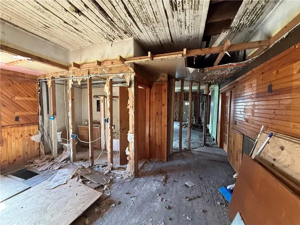 a view of an outdoor space