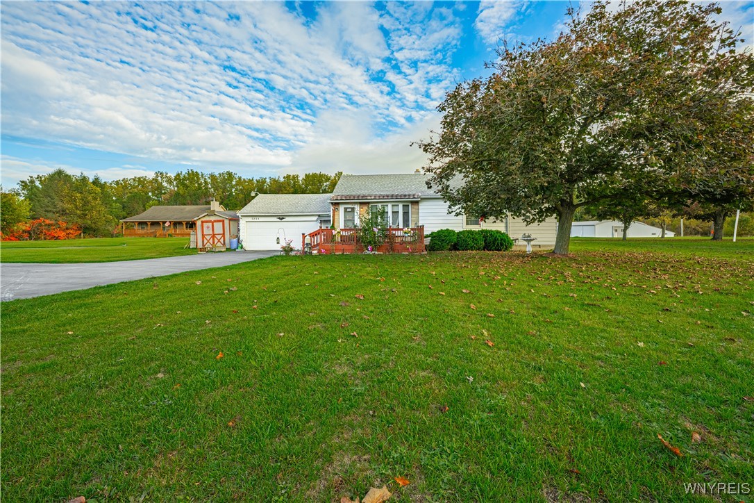 7233 Ridge Road Newfane, NY 14094 - Photo 2 of 30