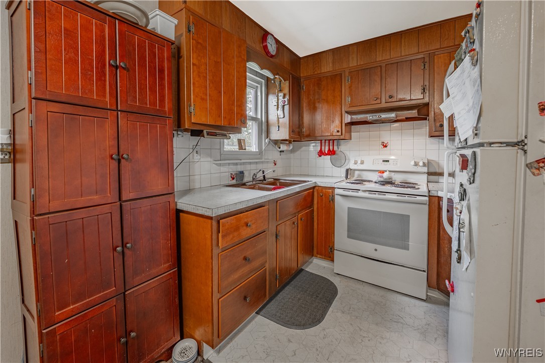 7233 Ridge Road Newfane, NY 14094 - Photo 23 of 30