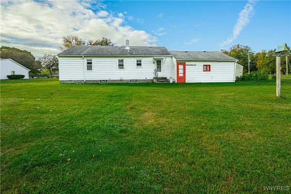 $199,900 | 7233 Ridge Road, Newfane, NY 14094