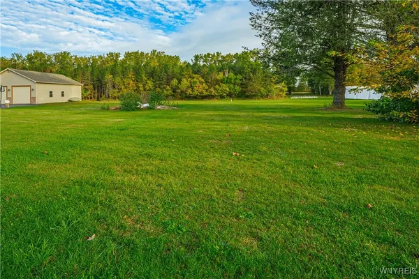 $199,900 | 7233 Ridge Road, Newfane, NY 14094