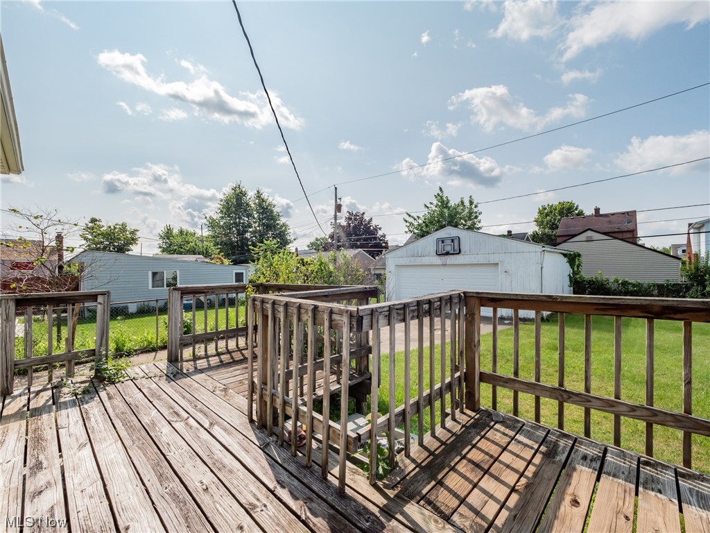 7913 Spring Garden Road Cleveland, OH 44129 - Photo 25 of 30