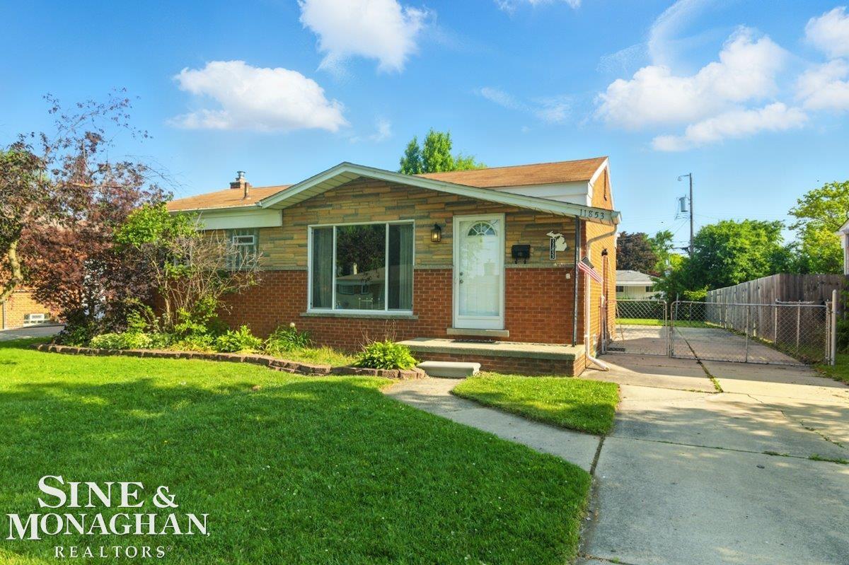 11853 Engleman Road Warren, MI 48089 - Photo 26 of 27 50178992-ef8c2aa4-0319-4cb4-958e-649dd7d0f8e0.JPG