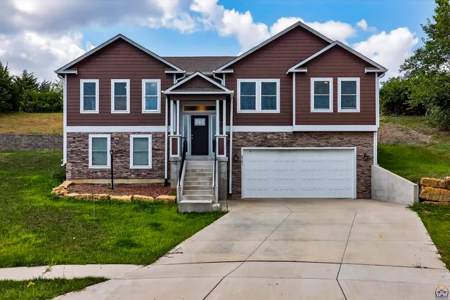 $359,850 | 3751 Southwest Summerfield Drive, Topeka, KS 66610