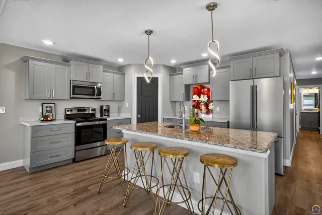 $359,850 | 3751 Southwest Summerfield Drive, Topeka, KS 66610
