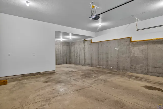 $359,850 | 3751 Southwest Summerfield Drive, Topeka, KS 66610