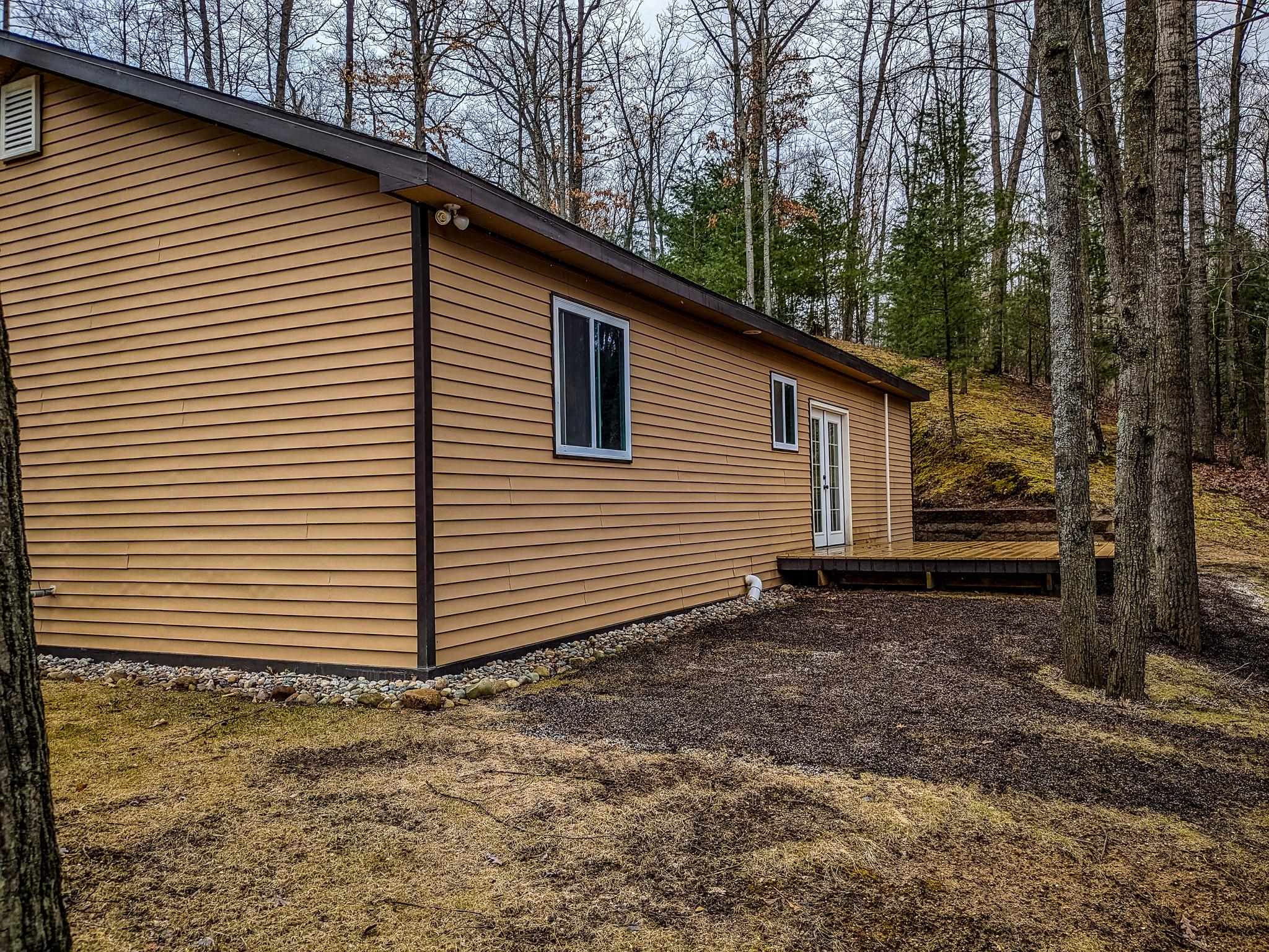 3600 Starr Road Harrison, MI 48625 - Photo 5 of 40