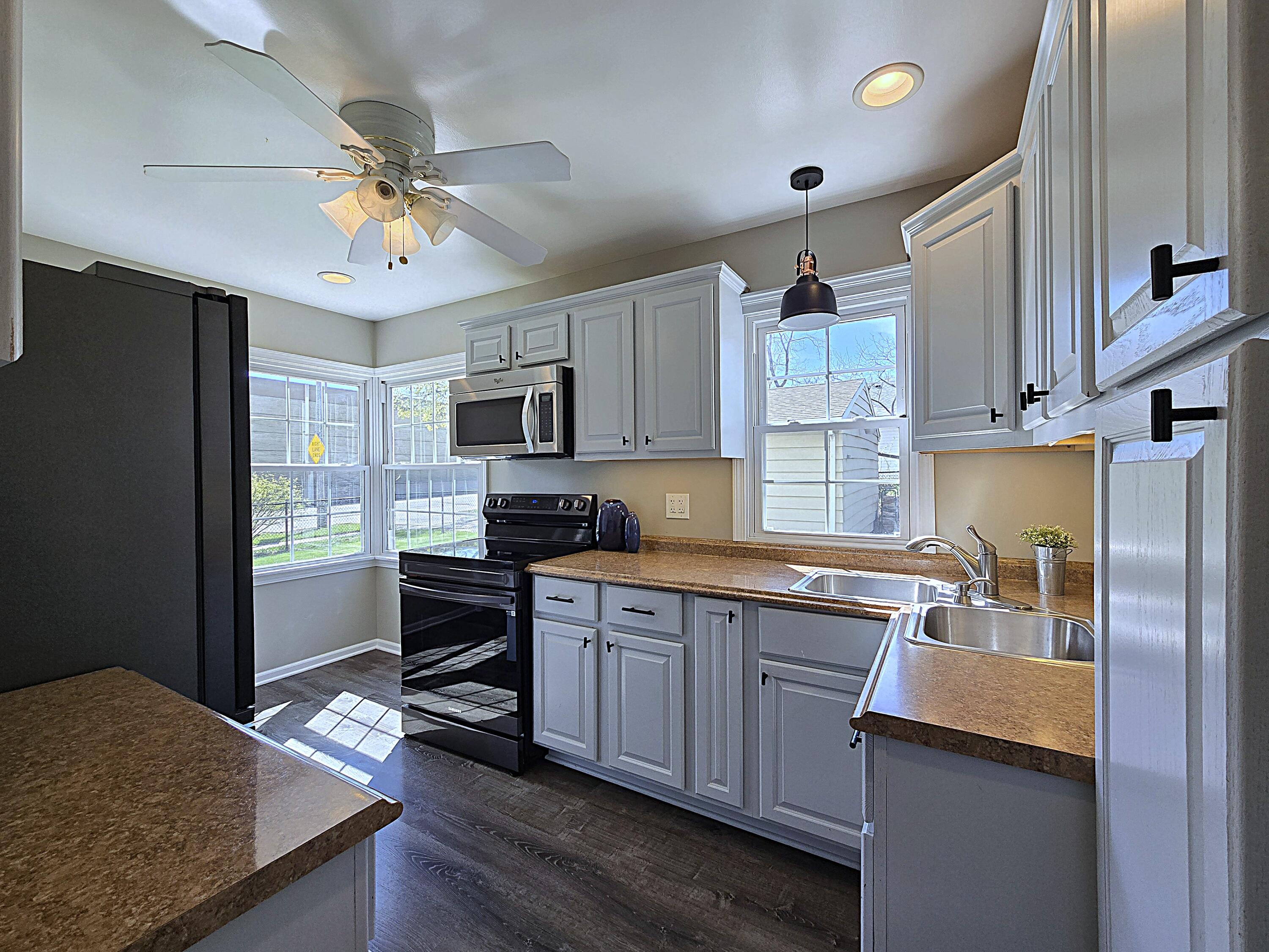 331 South 80th Street Milwaukee, WI 53214 - Photo 2 of 44 Kitchen