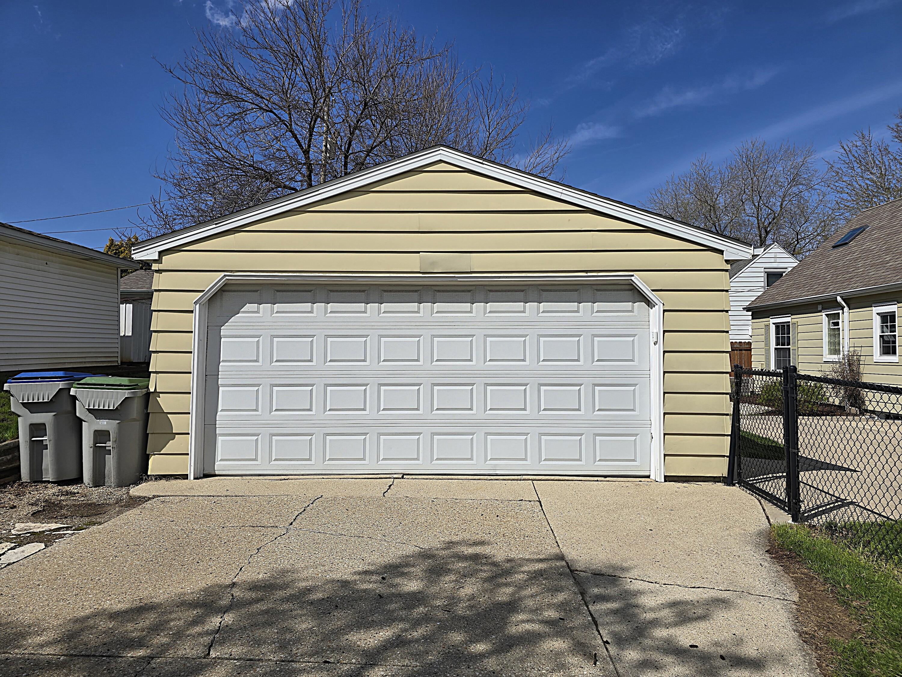 331 South 80th Street Milwaukee, WI 53214 - Photo 36 of 44 Two Car Garage