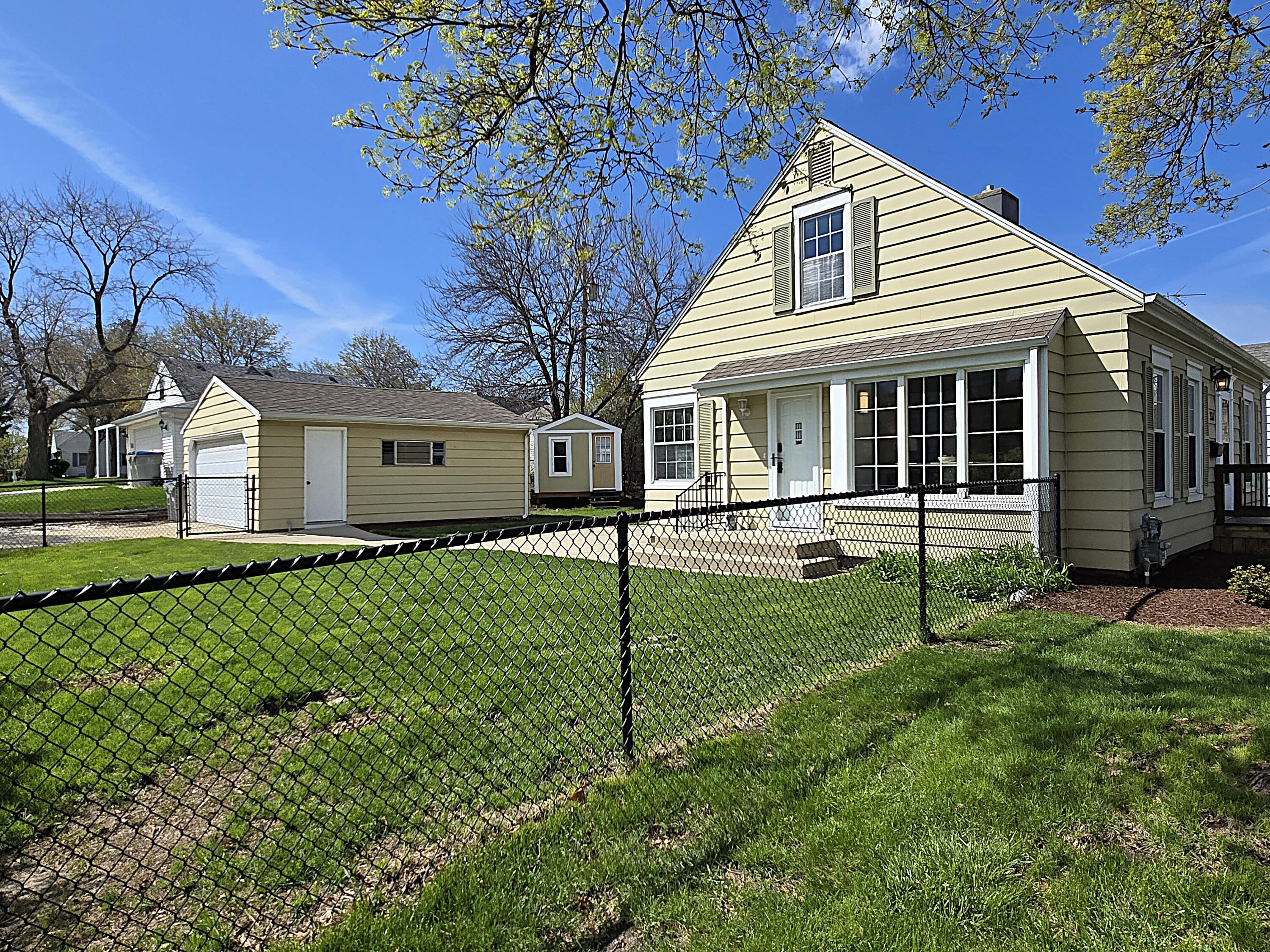331 South 80th Street Milwaukee, WI 53214 - Photo 41 of 44 Fenced Yard