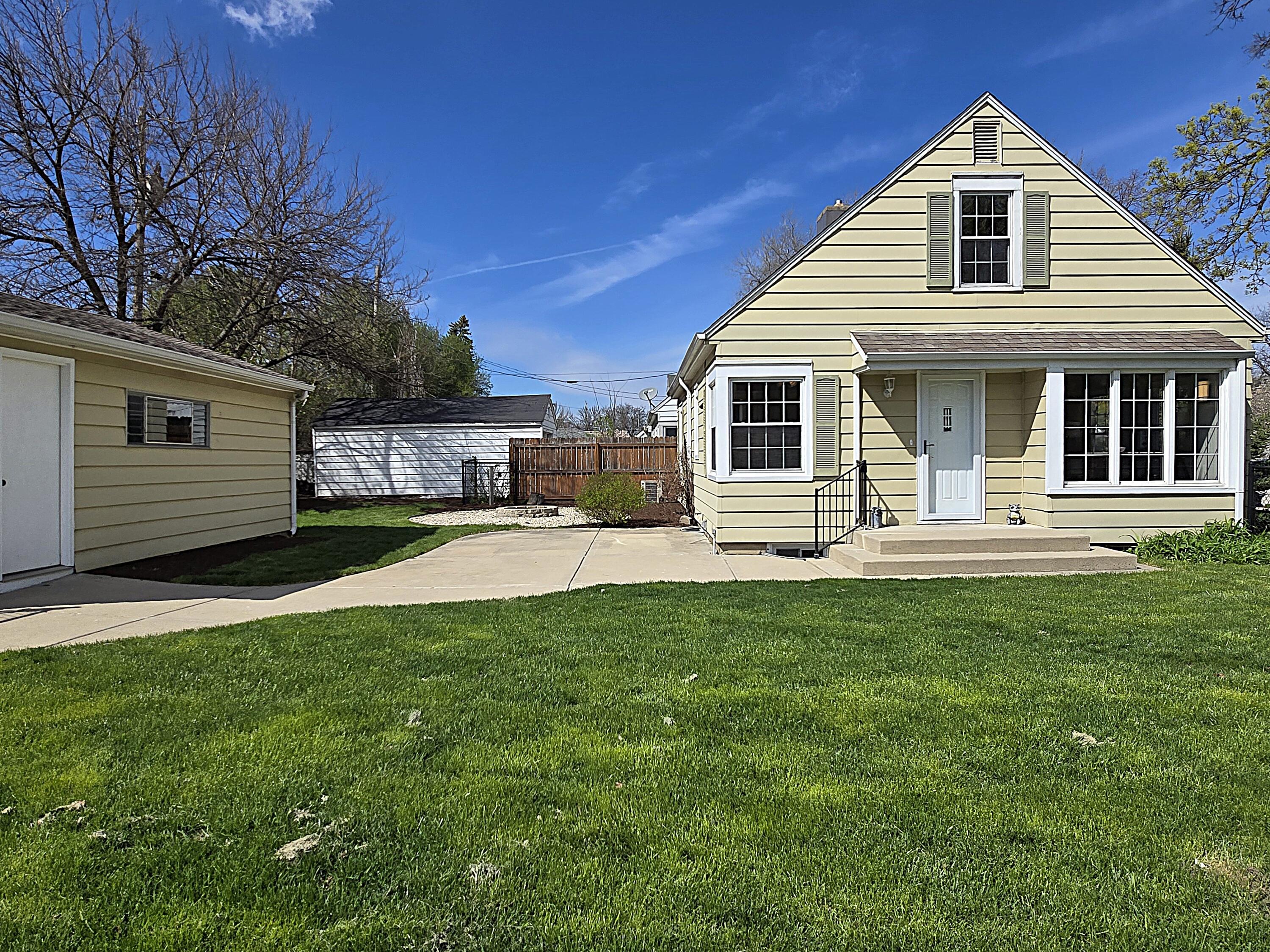 331 South 80th Street Milwaukee, WI 53214 - Photo 42 of 44 Fenced Yard