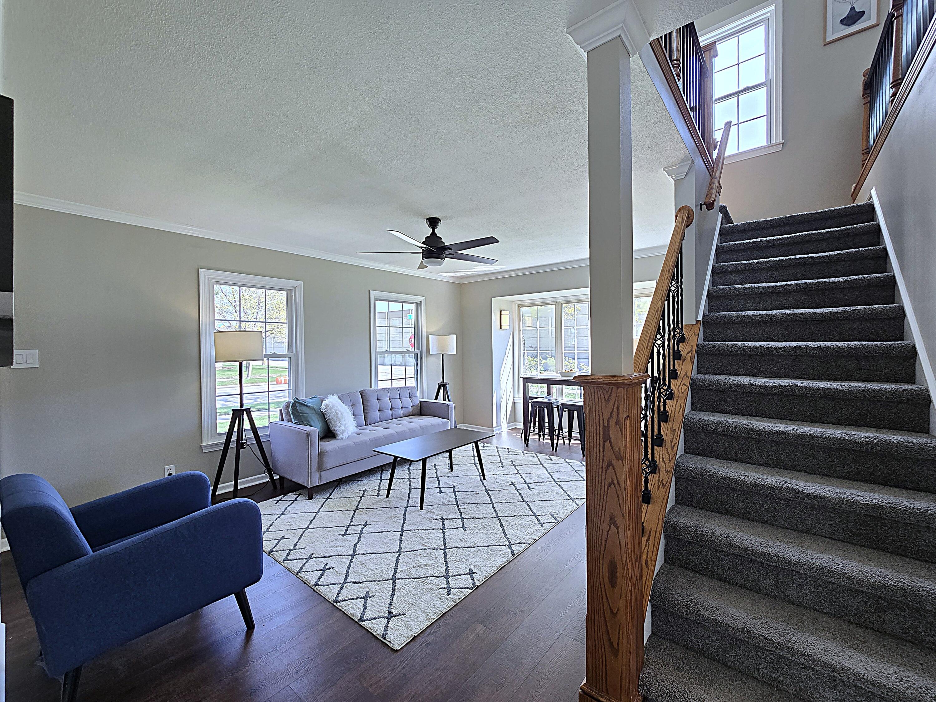 331 South 80th Street Milwaukee, WI 53214 - Photo 8 of 44 Living Room