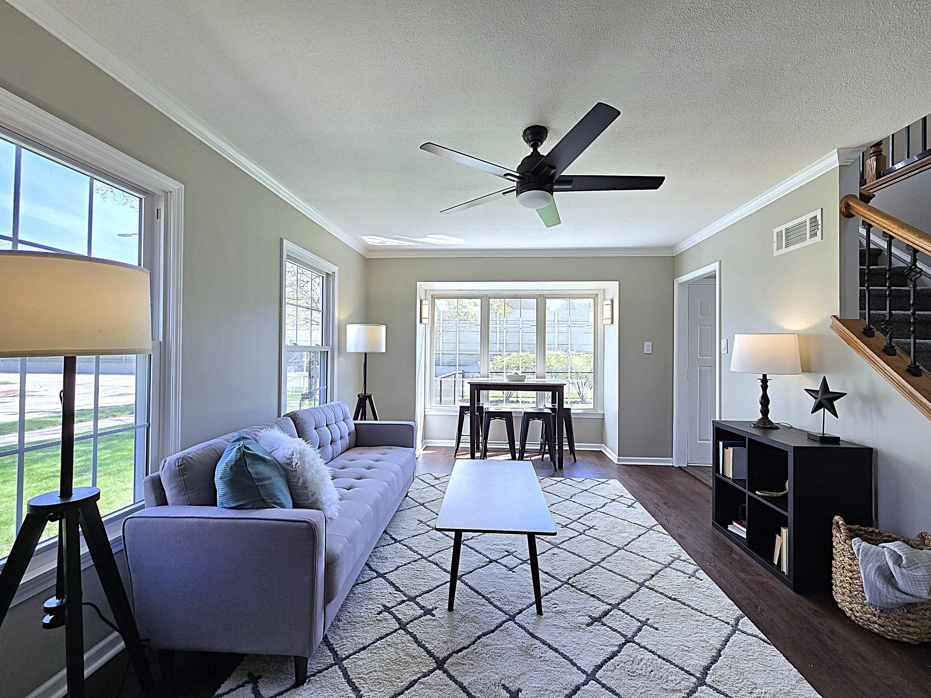 331 South 80th Street Milwaukee, WI 53214 - Photo 10 of 44 Living Room