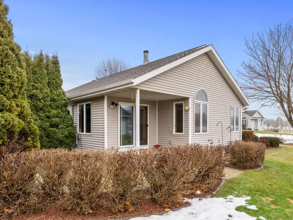 $374,999 | 1510 Blue Heron Drive, Two Rivers, WI 54241