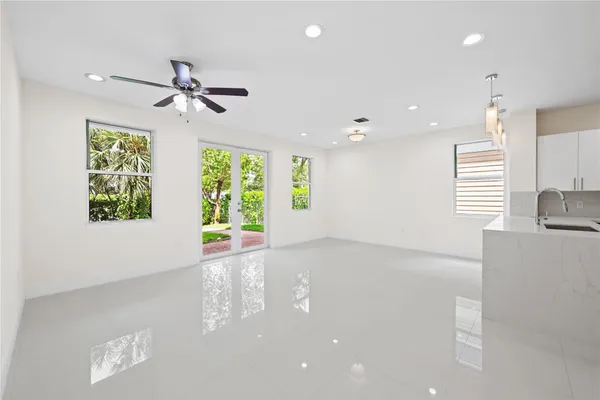 $5,000 | 1430 Southwest 4th Avenue, Unit 1430, Fort Lauderdale, FL 33315