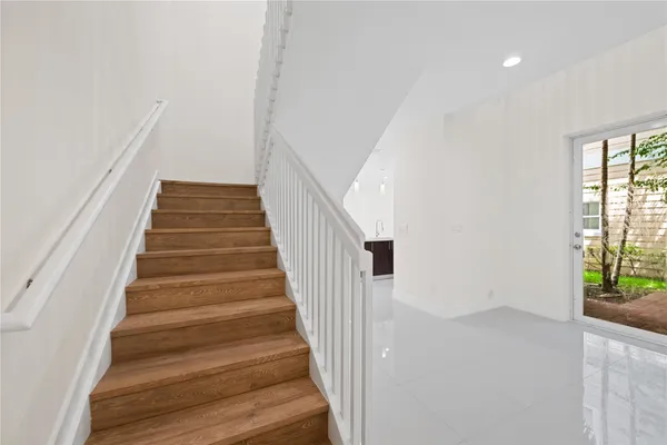 $5,000 | 1430 Southwest 4th Avenue, Unit 1430, Fort Lauderdale, FL 33315