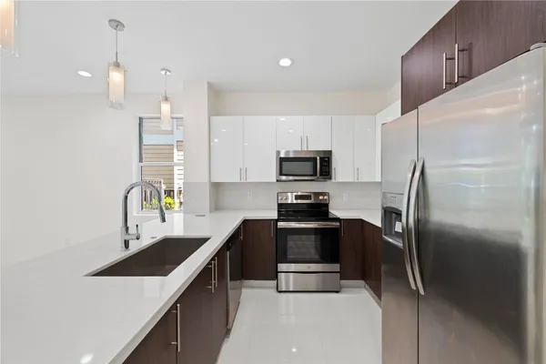 $5,000 | 1430 Southwest 4th Avenue, Unit 1430, Fort Lauderdale, FL 33315