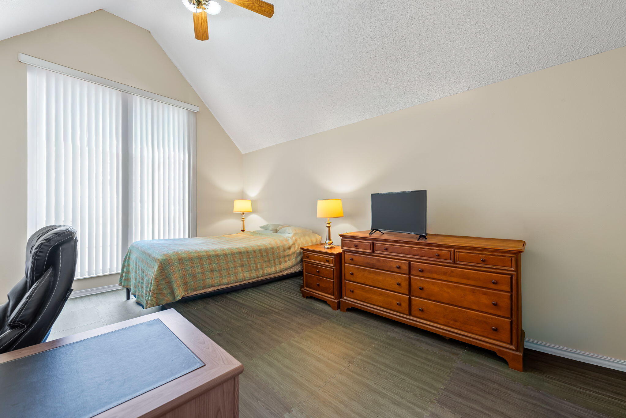 1931 Commodore Drive Navarre, FL 32566 - Photo 22 of 65 primary bedroom