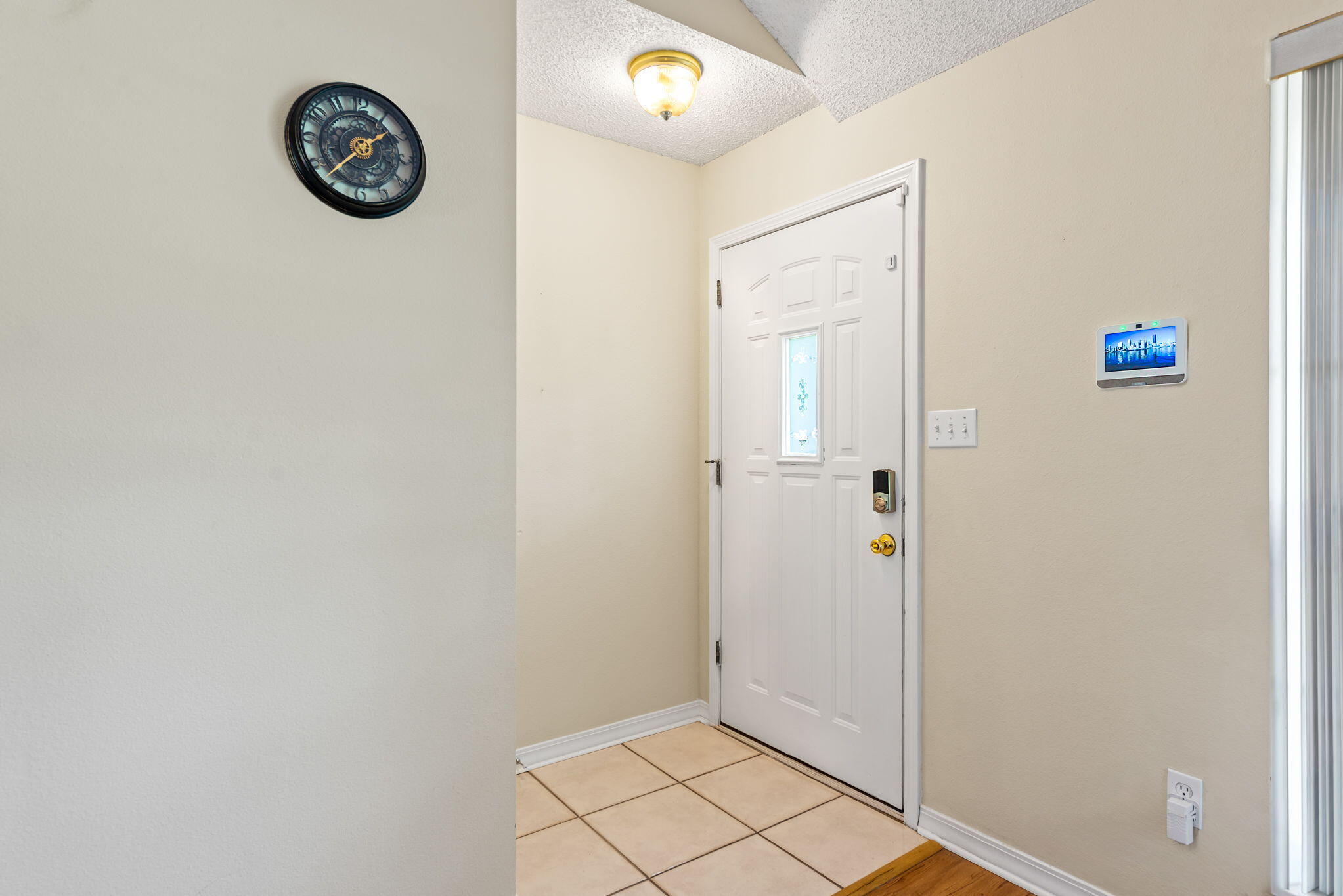 1931 Commodore Drive Navarre, FL 32566 - Photo 6 of 65 foyer