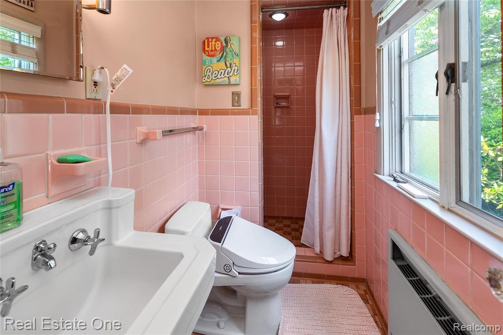 23760 Hudson Street Dearborn, MI 48124 - Photo 16 of 21