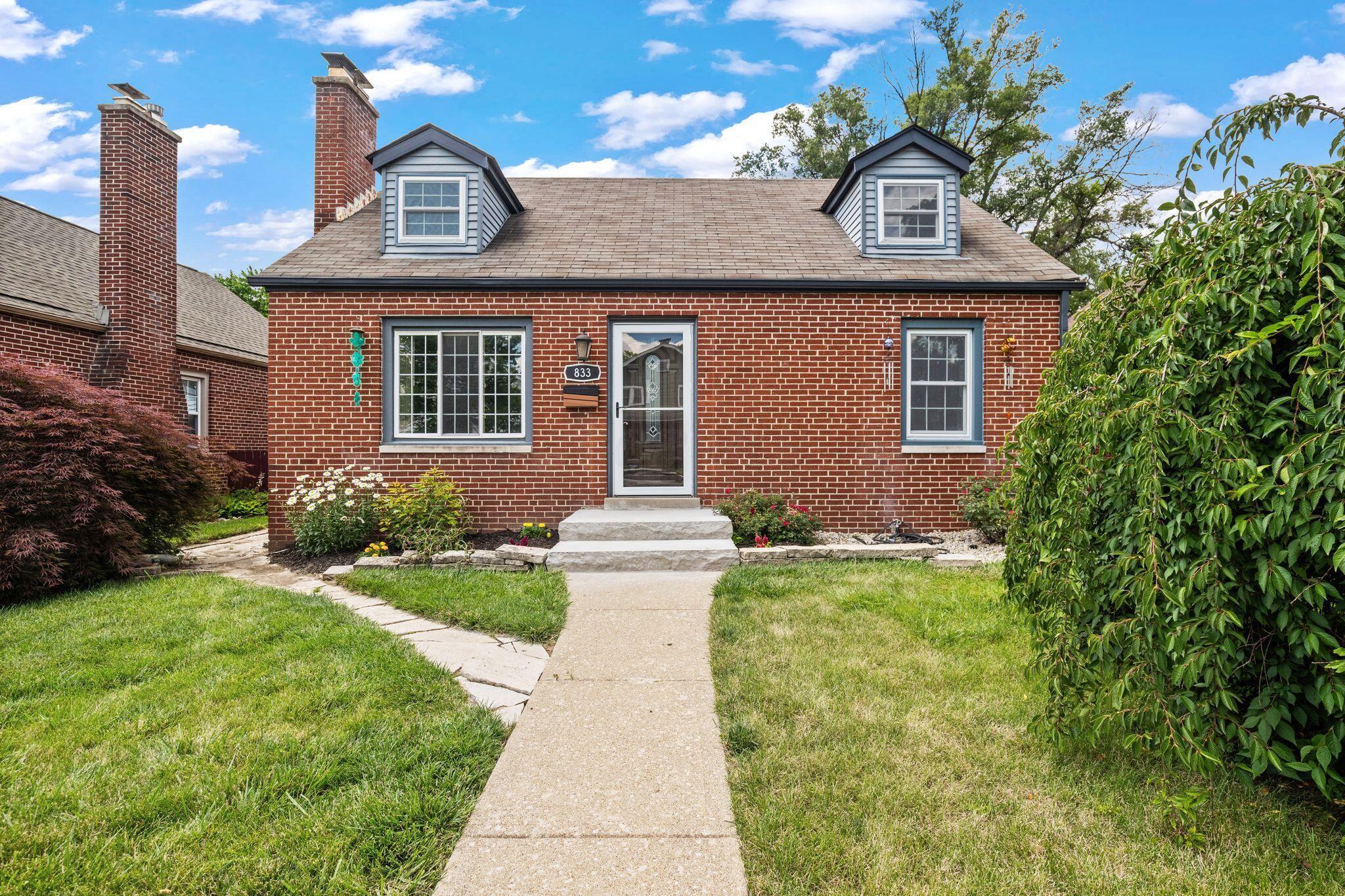 833 Copeland Road Columbus, OH 43212 - Photo 1 of 49 AF1A5642