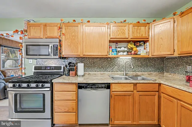 $2,544 | 4111 Hoffman Drive, Woodbridge, VA 22193