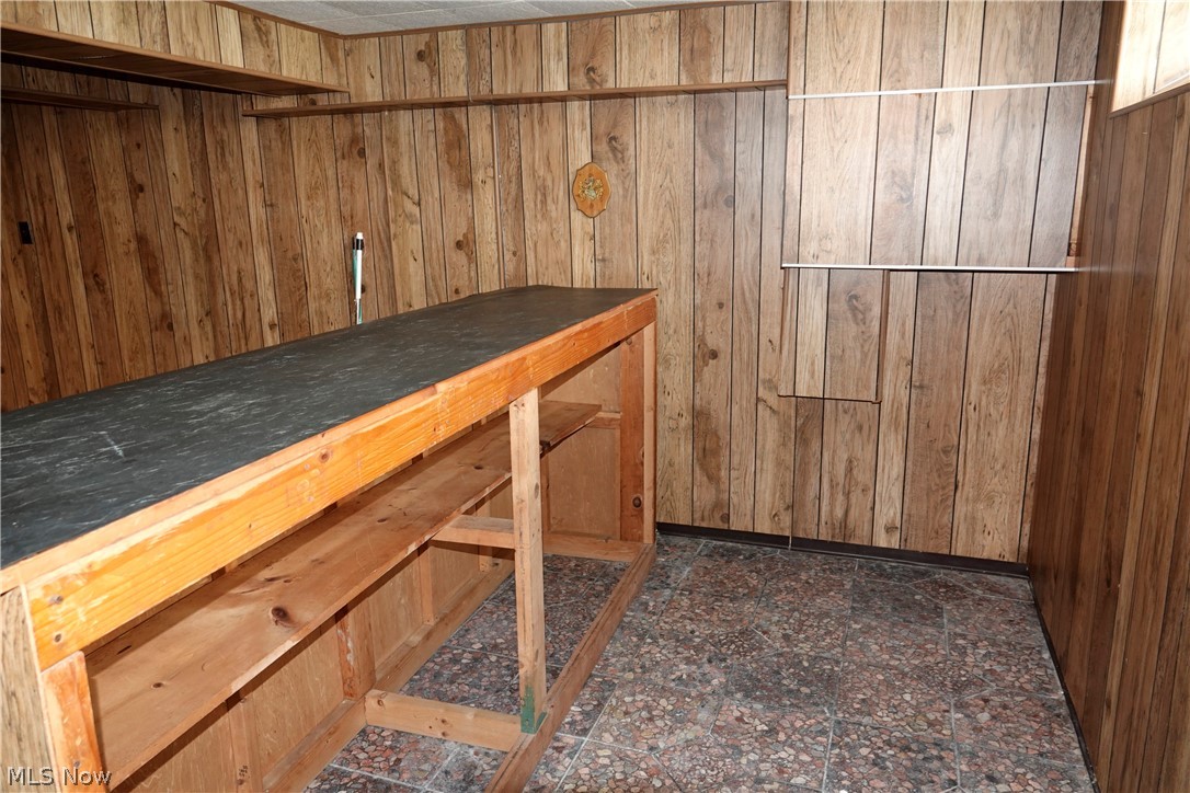 1661 Chelmsford Road Cleveland, OH 44124 - Photo 24 of 27