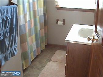 12 Three Bridge Road Monroeville, NJ 08343 - Photo 6 of 12 Bathroom