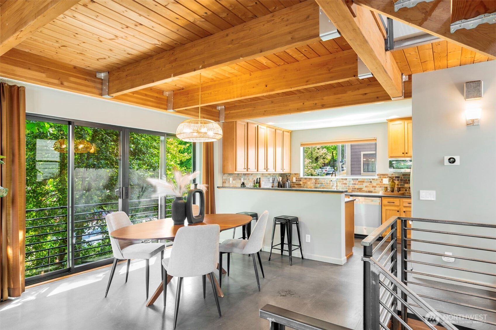 1818 East Pike Street Seattle, WA 98122 - Photo 11 of 32