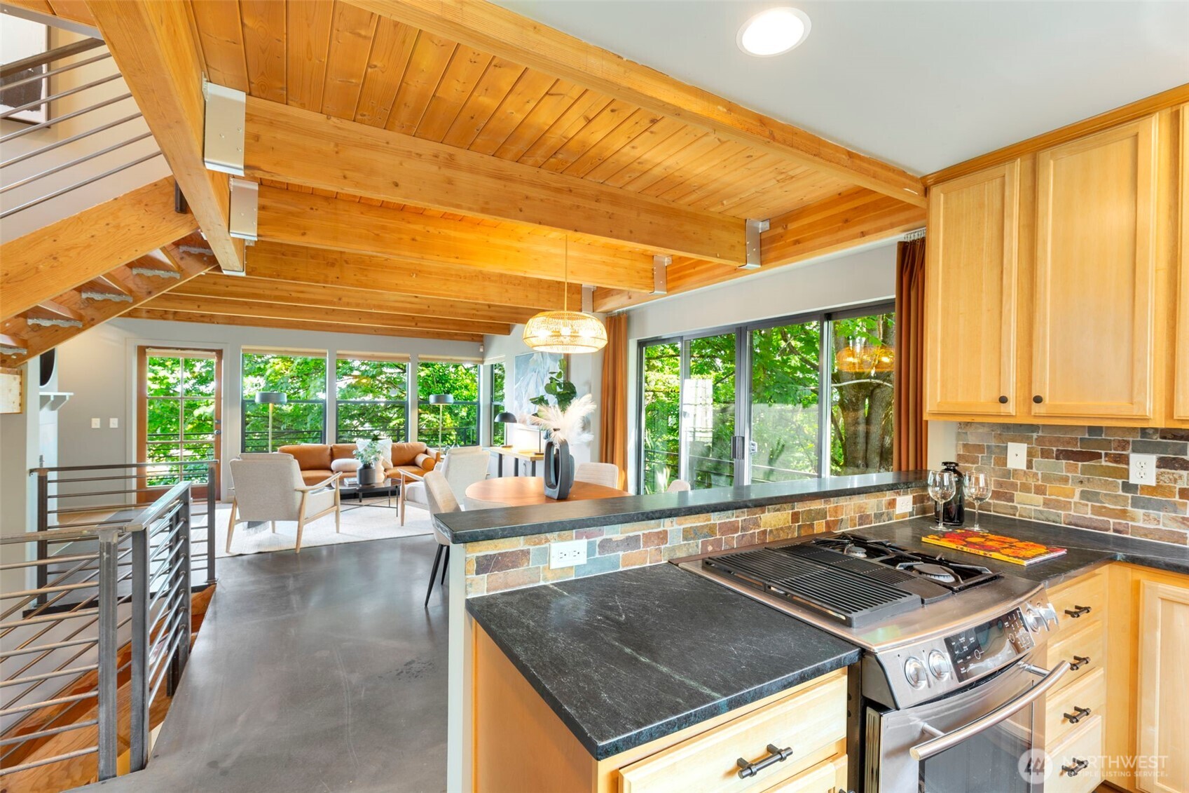 1818 East Pike Street Seattle, WA 98122 - Photo 14 of 32