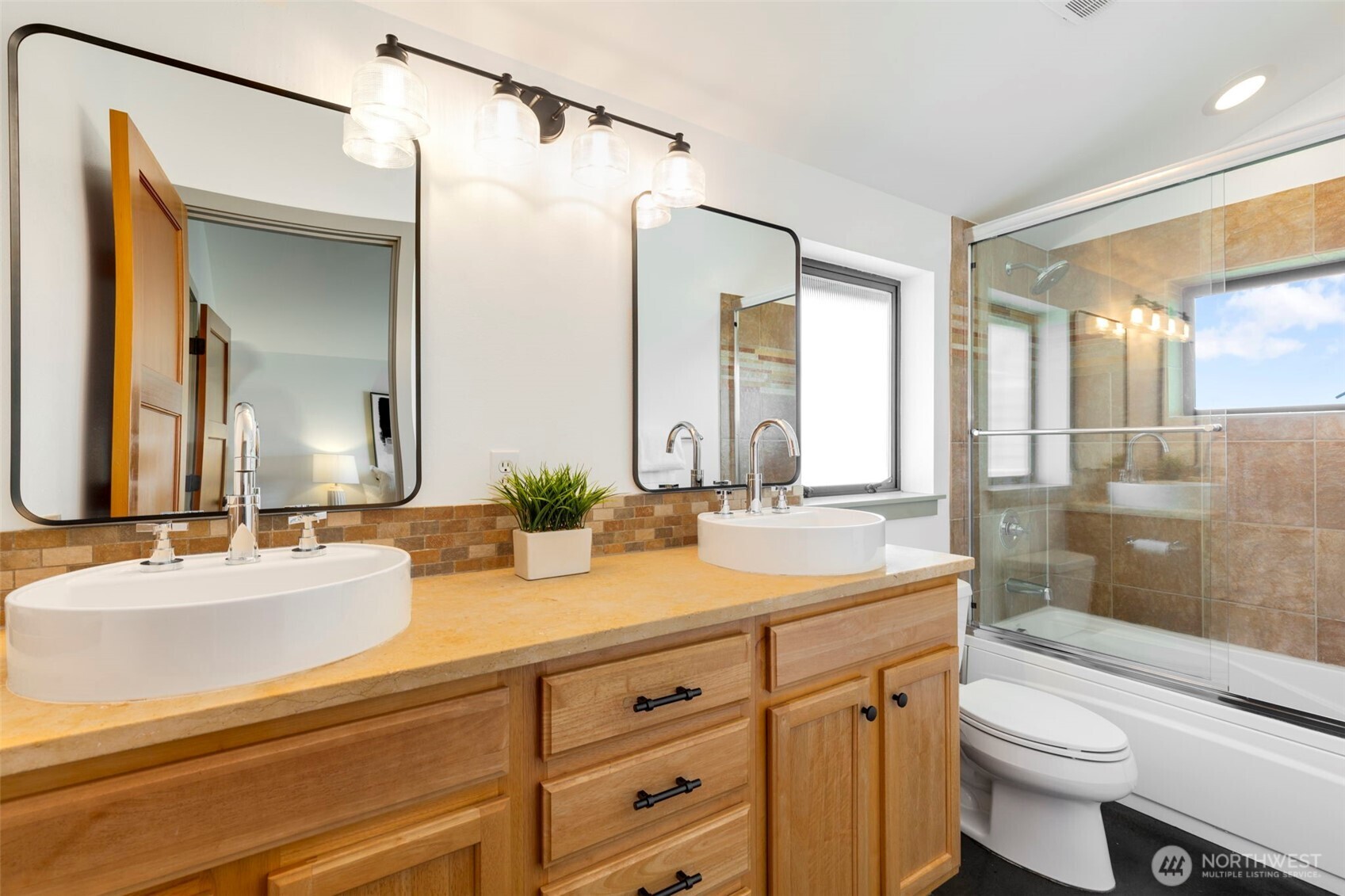 1818 East Pike Street Seattle, WA 98122 - Photo 20 of 32