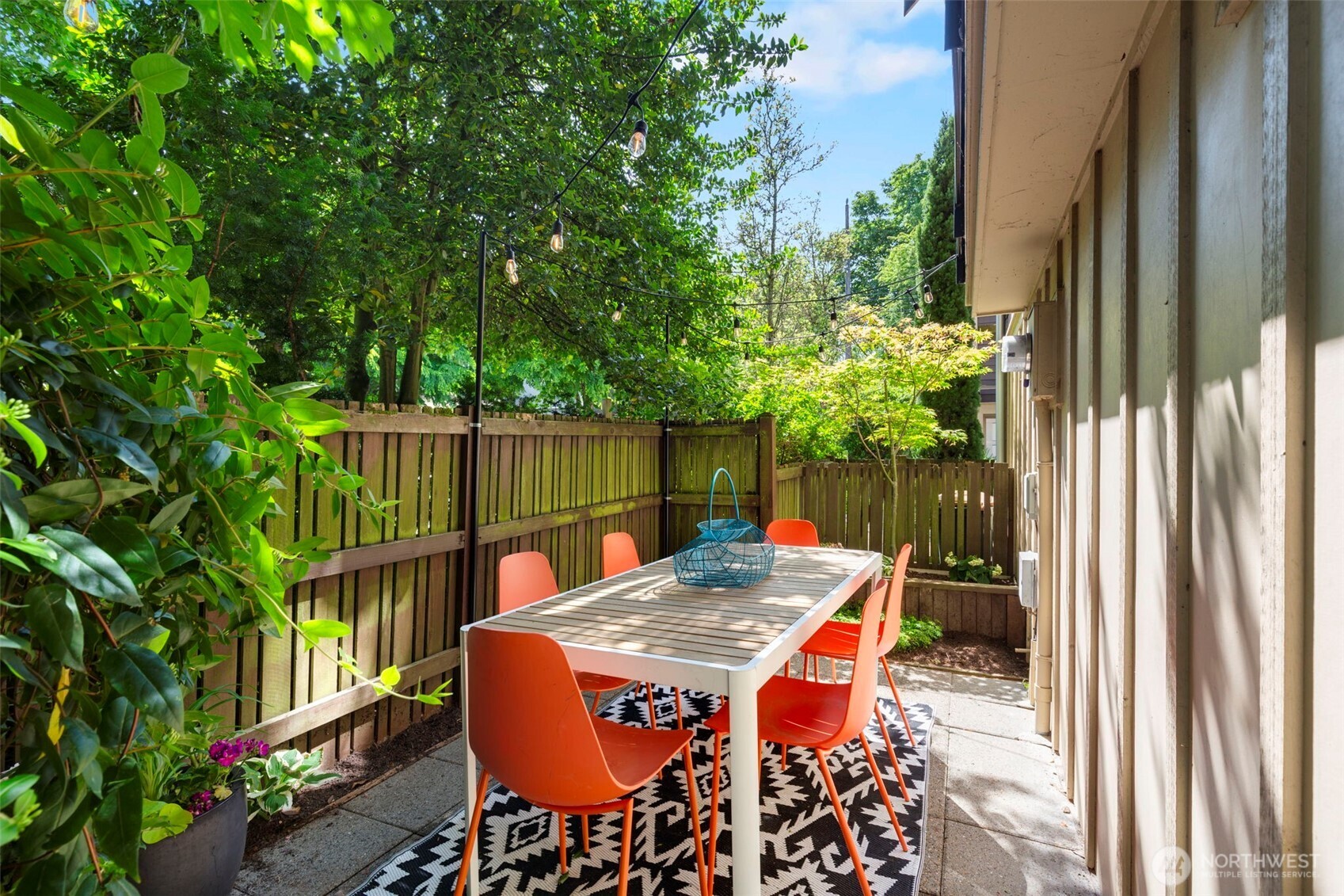 1818 East Pike Street Seattle, WA 98122 - Photo 31 of 32