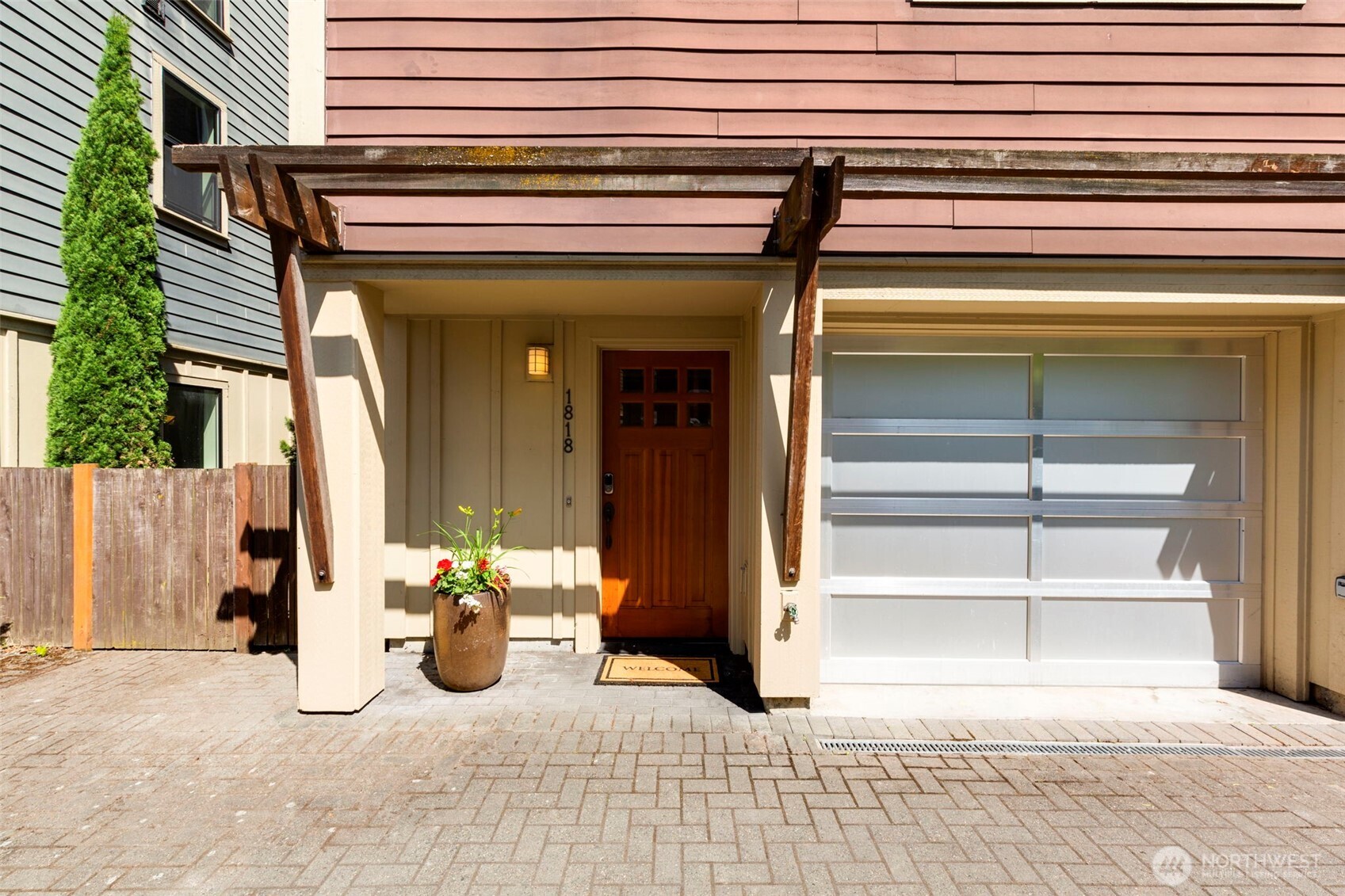 1818 East Pike Street Seattle, WA 98122 - Photo 5 of 32