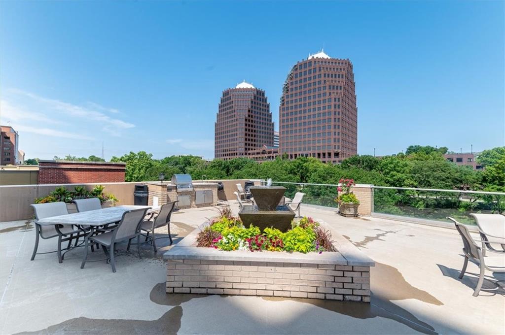 4545 Wornall Road, Unit 400 Kansas City, MO 64111 - Photo 3 of 13