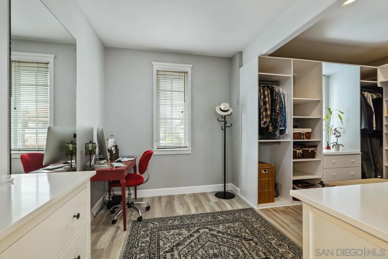 425 Sea Lane La Jolla, CA 92037 - Photo 28 of 41 a living room with furniture and a window