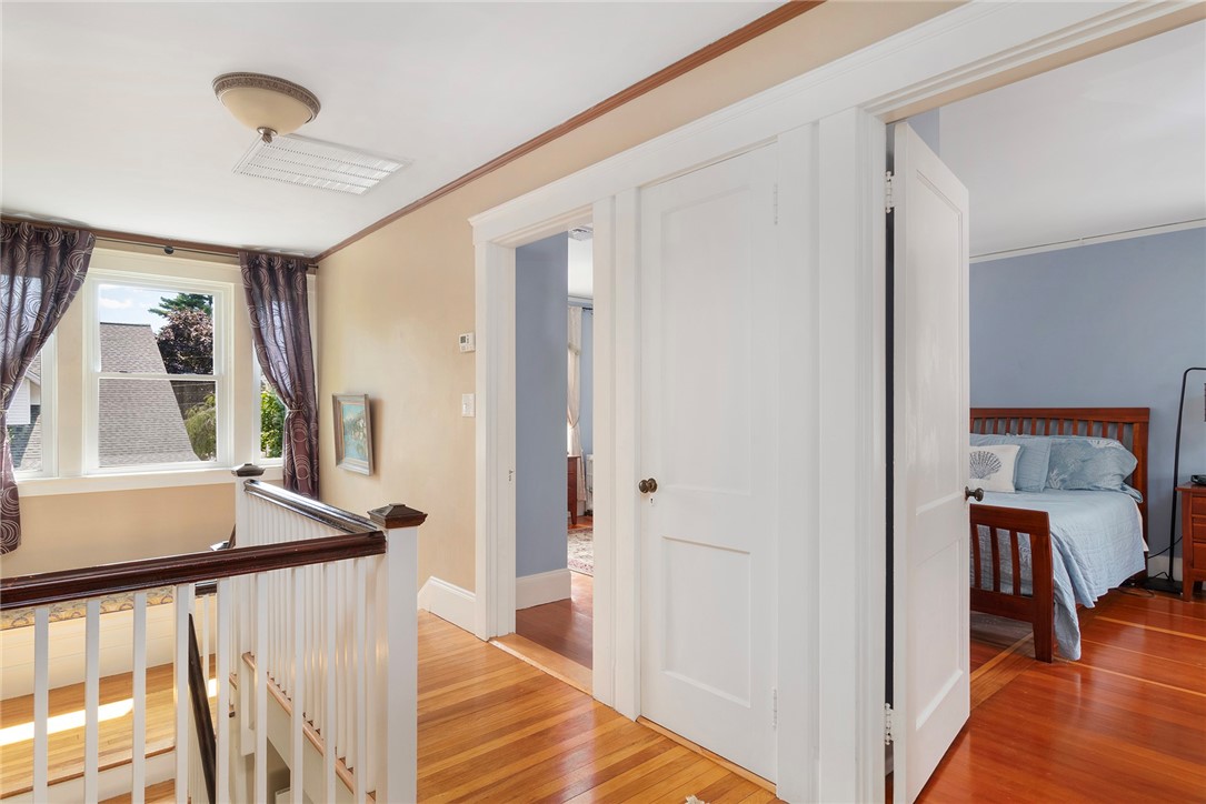 357 Rochambeau Avenue Providence, RI 02906 - Photo 23 of 39