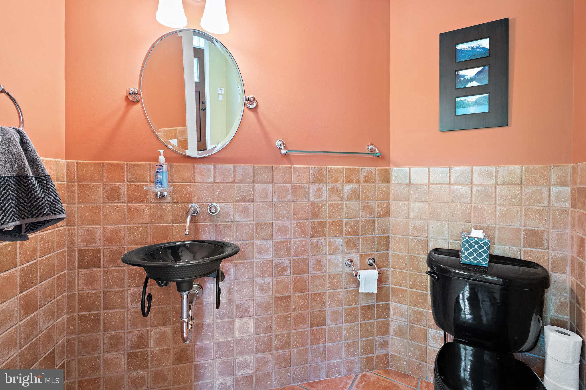 14570 Rillhurst Drive Culpeper, VA 22701 - Photo 4 of 62 Main level half bath