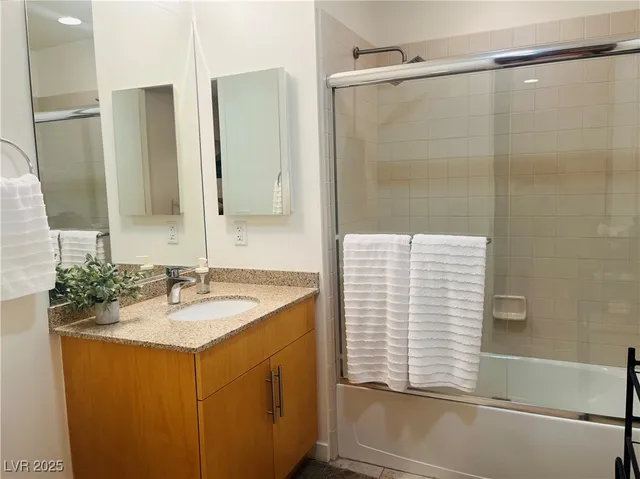 $2,475 | 353 East Bonneville Avenue, Unit 573, Las Vegas, NV 89101