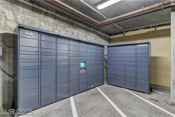 $2,475 | 353 East Bonneville Avenue, Unit 573, Las Vegas, NV 89101