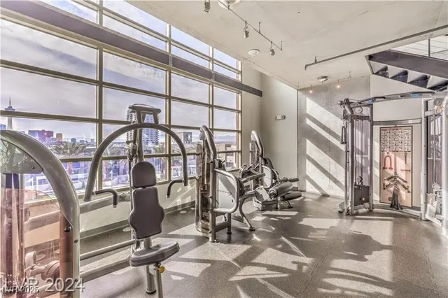 $2,475 | 353 East Bonneville Avenue, Unit 573, Las Vegas, NV 89101