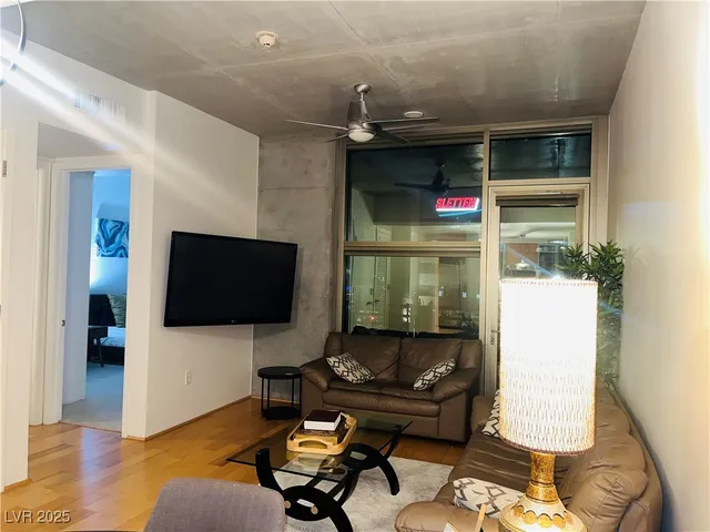 $2,475 | 353 East Bonneville Avenue, Unit 573, Las Vegas, NV 89101