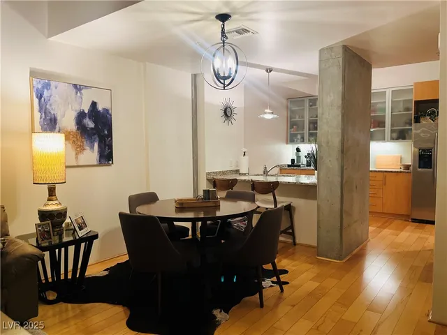 $2,475 | 353 East Bonneville Avenue, Unit 573, Las Vegas, NV 89101