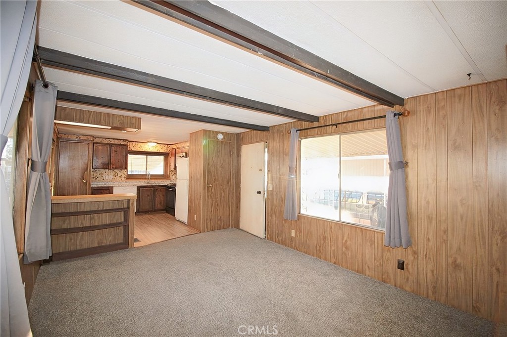 1155 Pease Road, Unit 24 Yuba City, CA 95991 - Photo 7 of 30 a big room with closet and windows