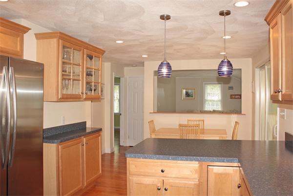 78 Carpenter Road Walpole, MA 02081 - Photo 9 of 30 Gallery Image 9