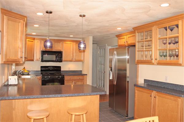 78 Carpenter Road Walpole, MA 02081 - Photo 10 of 30 Gallery Image 10
